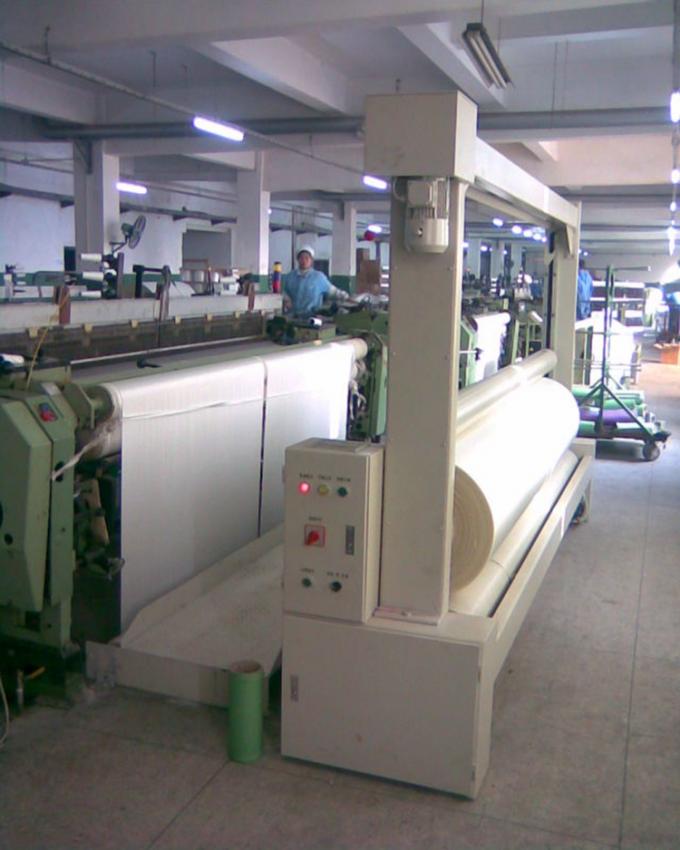 La bobinatrice su misura ad alta velocità del tessuto per il telaio per tessitura prende la macchina
