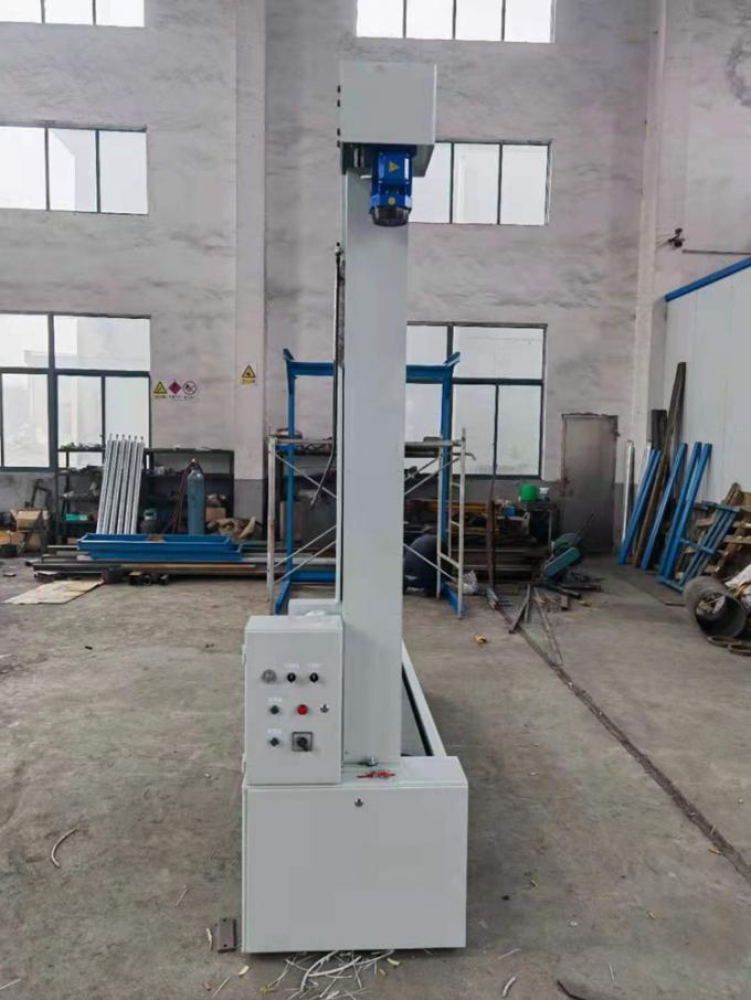 La bobinatrice su misura ad alta velocità del tessuto per il telaio per tessitura prende la macchina